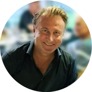 Mariusz Piekarski